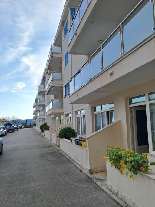 Holiday Home Apartment Будва Екстериор снимка